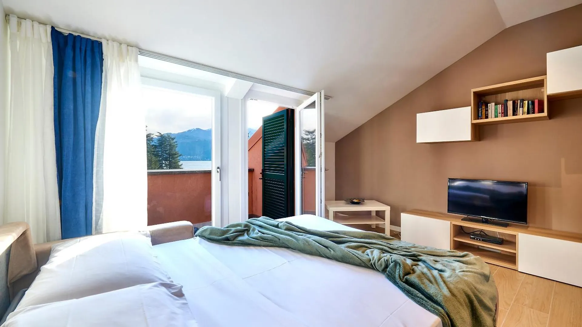 Luxury 100Mq With Private Terrace With Lake View Near Varenna Fiumelatte 0*,  Italy