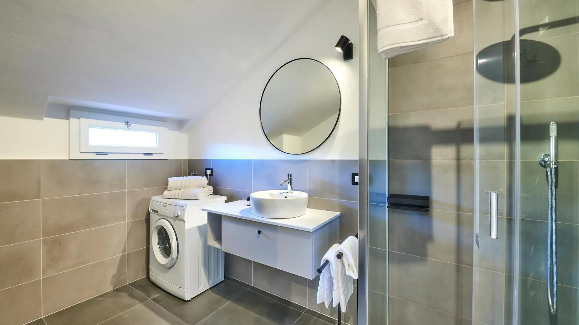 Apartment Luxury 100Mq With Private Terrace With Lake View Near Varenna Fiumelatte