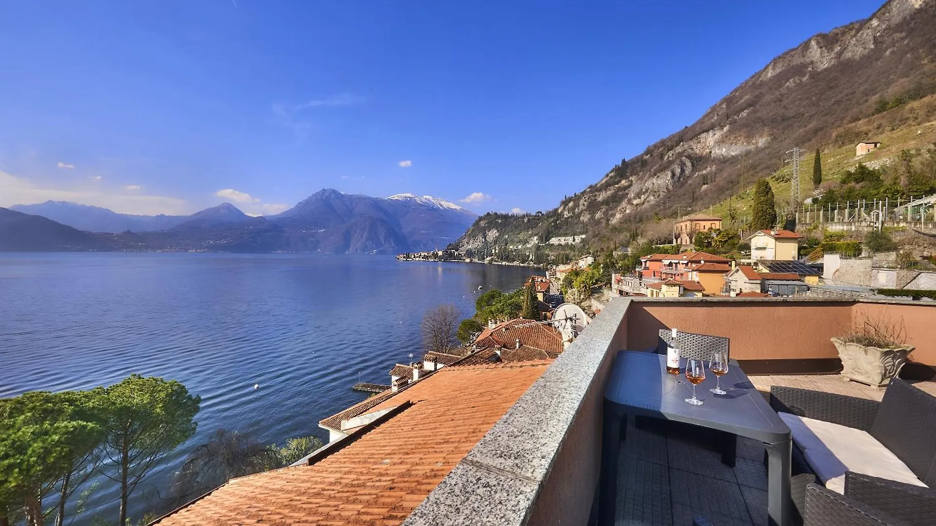 Luxury 100Mq With Private Terrace With Lake View Near Varenna Fiumelatte Apartment