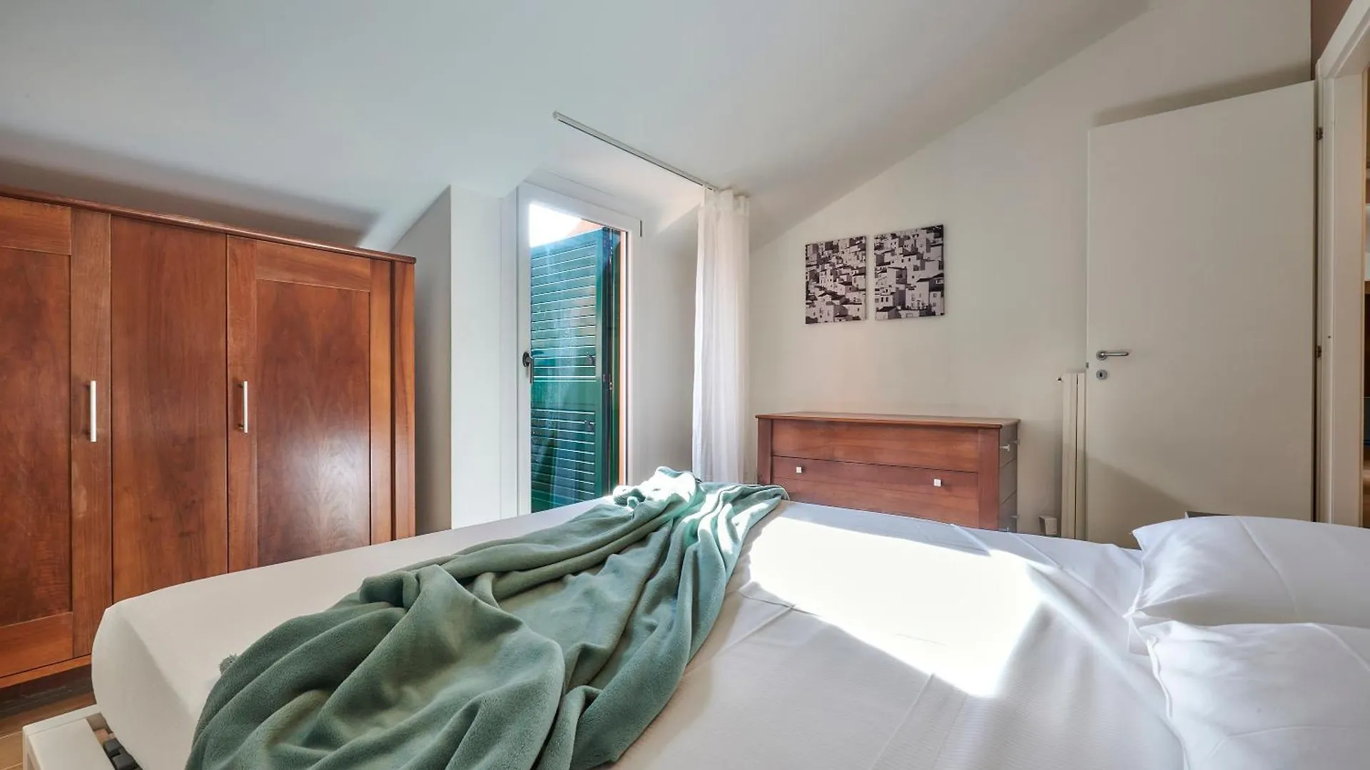 Luxury 100Mq With Private Terrace With Lake View Near Varenna Fiumelatte 0*,  Italia